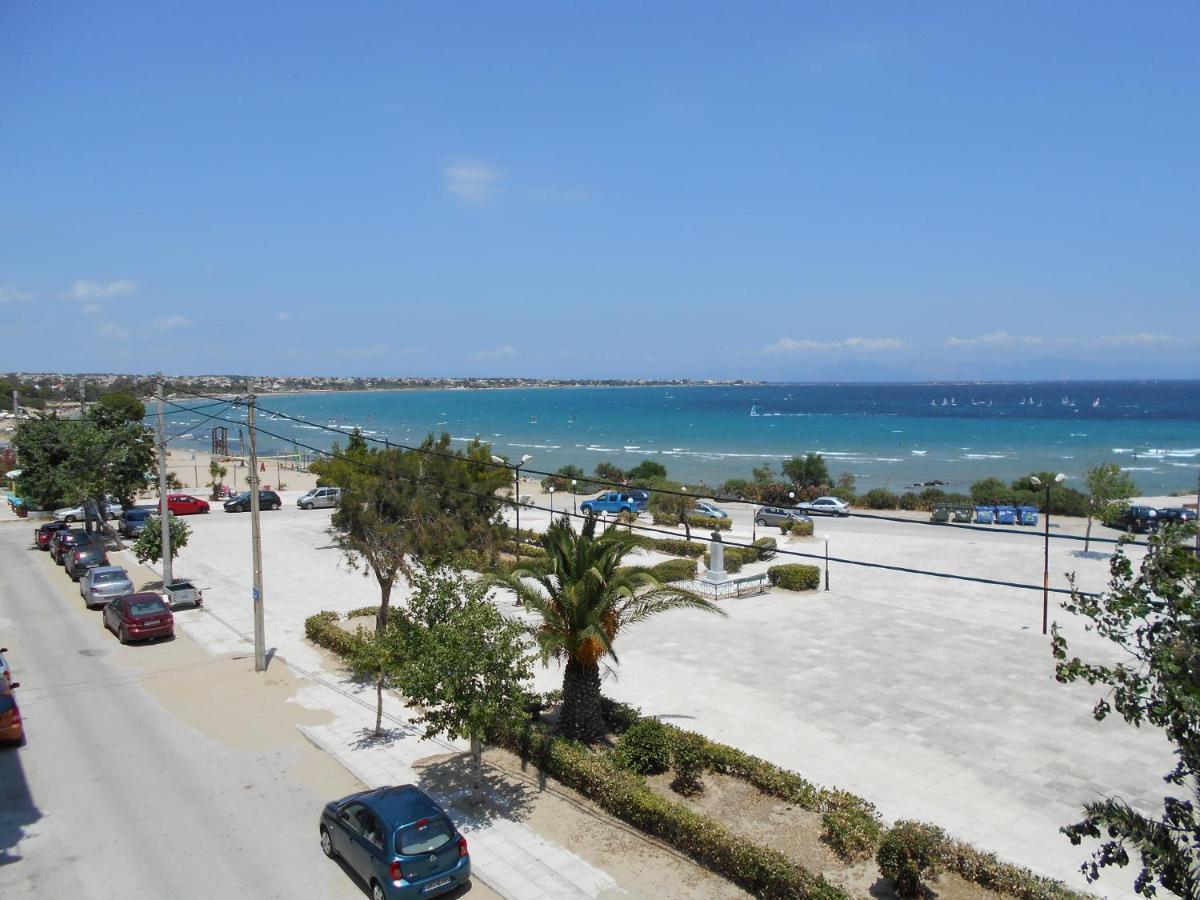 Eleni'S Seafront Apartment Artemida  Exterior foto